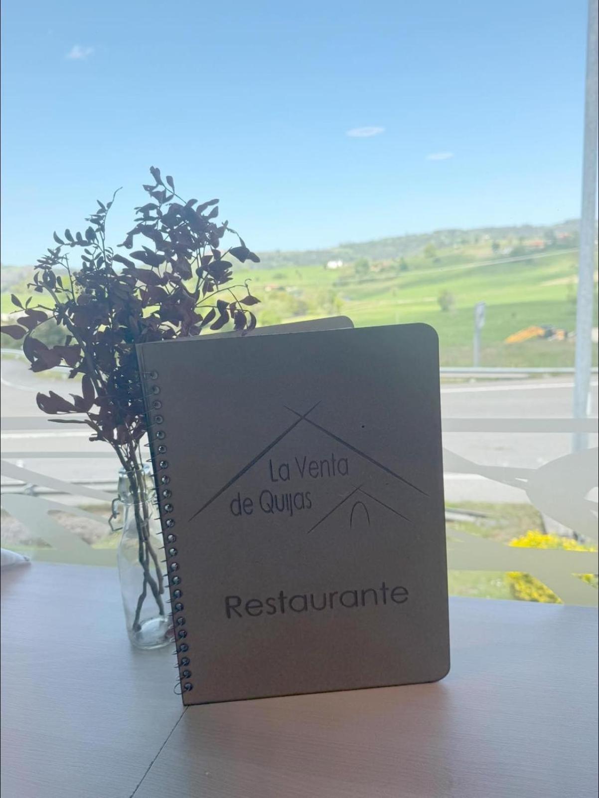 La Venta De Quijas Acomodação com café da manhã Exterior foto